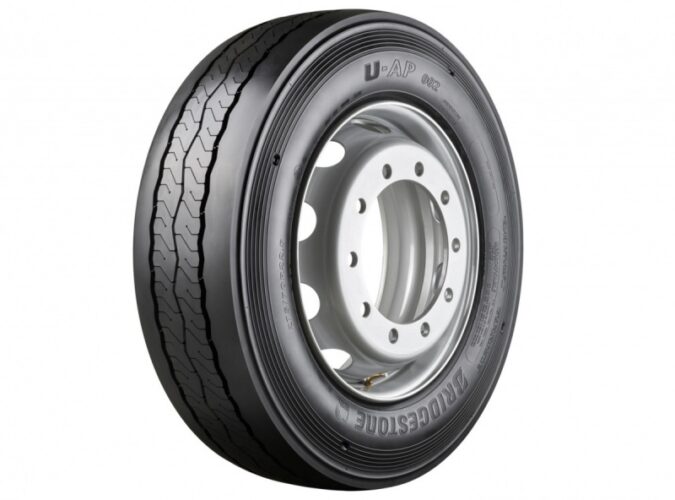 Bridgestone 275/70R22.5 U-AP002 152J/150K (B,B,3,69dB)