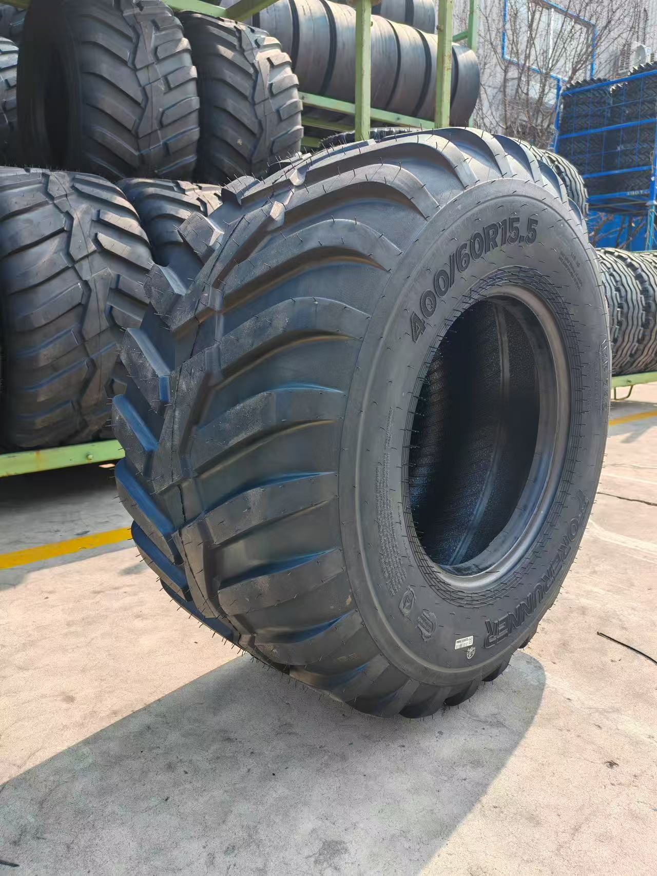400/60R15.5 Forerunner QH742 148A8 STEEL BELT TL I-3 400/60-15.5 2 400/60R15.5 Forerunner QH742 148A8 STEEL BELT TL I-3 400/60-15.5 2