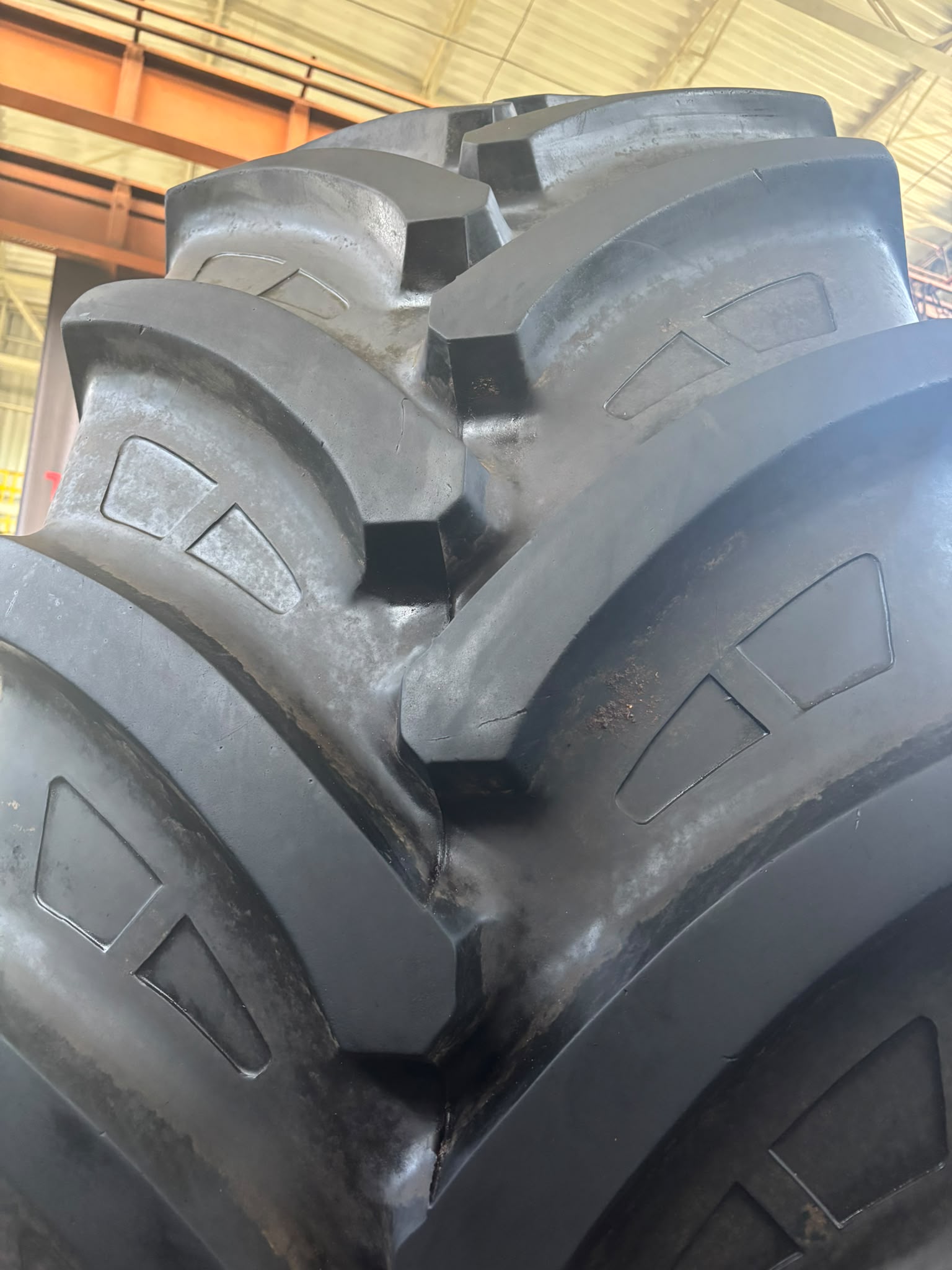 650/65R42 Tianli AG-RADIAL 65 R1-W 165D/168A8 TL DEMO 3 650/65R42 Tianli AG-RADIAL 65 R1-W 165D/168A8 TL DEMO 3