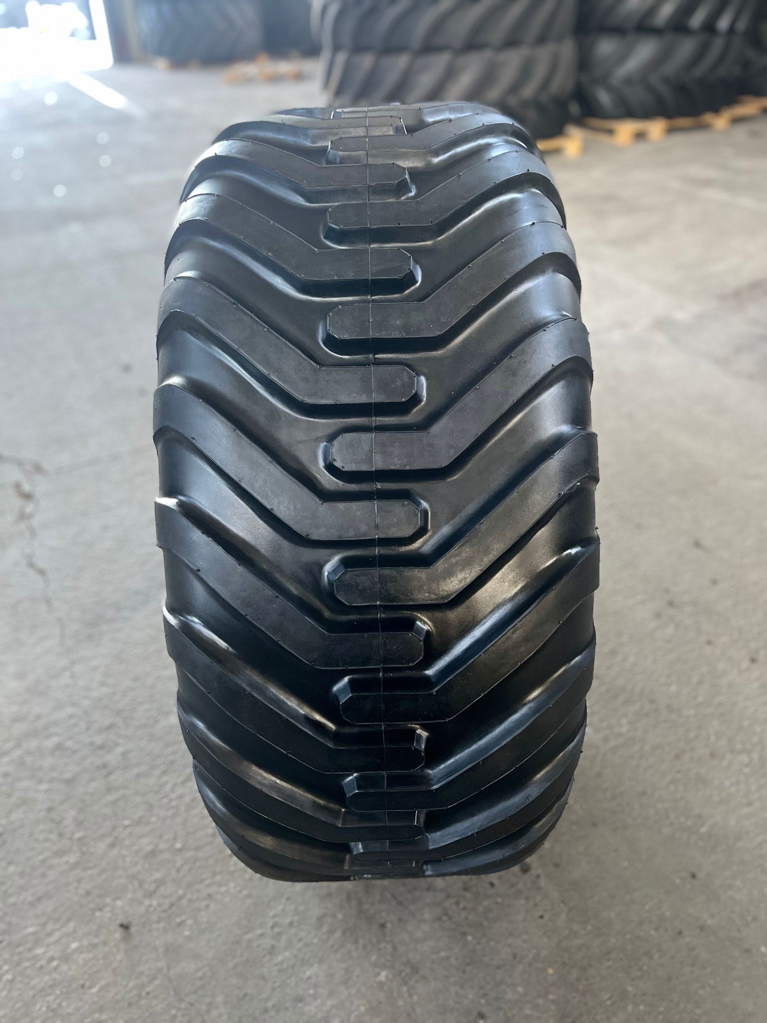 550/60-22.5 TIANLI FI-1 16PR 166A8/154A8 TL 3 550/60-22.5 TIANLI FI-1 16PR 166A8/154A8 TL 3